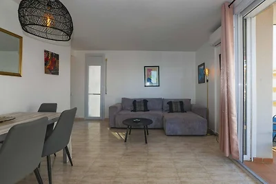 Appartement in Roses vlakbij het zandstrand