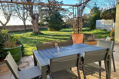 Vakantieappartement met zwembad in Béziers