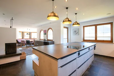 Exklusive Wohnung mit Garten und Whirlpool