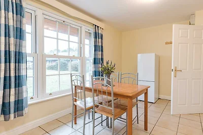 Ferienhaus mit 2 Schlafzimmern für 4 Gäste, K...