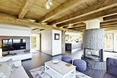 Schönes Chalet mit Aussicht vom Balkon