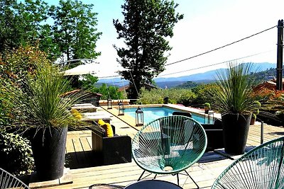 Schönes Ferienhaus in der Ardèche mit Schwimm...