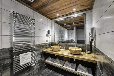 Chalet in Courchevel mit privatem Spa