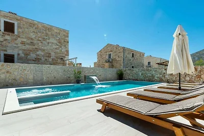 Villa in Privlaka mit Schwimmbecken