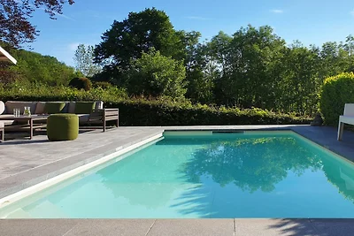 Villa mit Swimmingpool in der Nähe von Durbuy