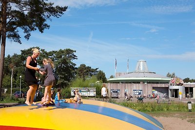 Leuke tentlodge met badkamer, bij een meer