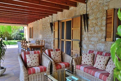 Villa in Binissalem mit Pool und Weinbergen