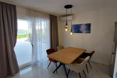 Villa Tamaris - Two Bedroom Holiday Home with...
