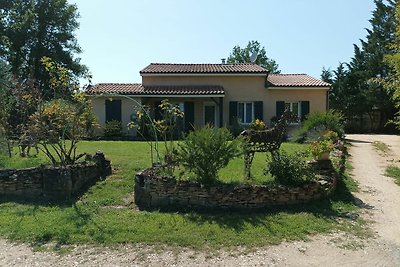 Haus in der Nähe des Schlosses Bonaguil