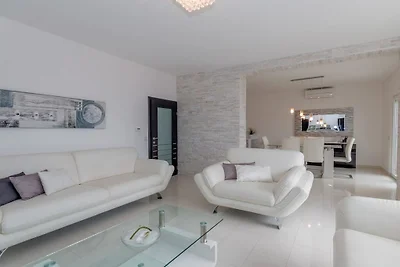 Ferienwohnung in Selce mit Schwimmbecken