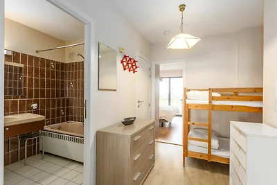 Licht appartement met keuken