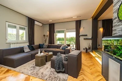 Eine charmante Villa mit privatem Pool in...