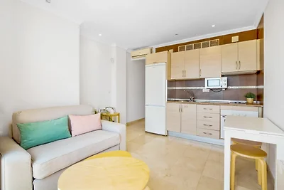 Appartamento fronte mare con balcone