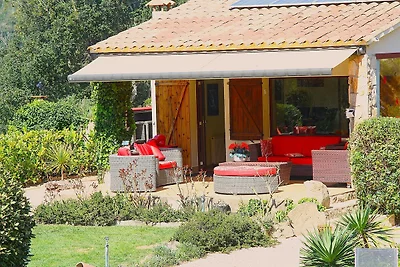Ruhige Villa mit privatem Swimmingpool in...