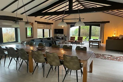 Ferienhaus mit fünf Schlafzimmern in...