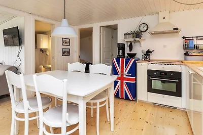 4 Personen Ferienhaus in Væggerløse-By Traum
