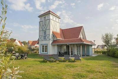 Freistehende Turmvilla mit Sauna, nahe dem...