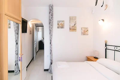 Apartment in Roses mit Blick auf den Kanal