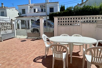 Wohnung in LEscala mit Terrasse