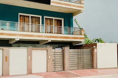 Hotel O Subhash Chowk