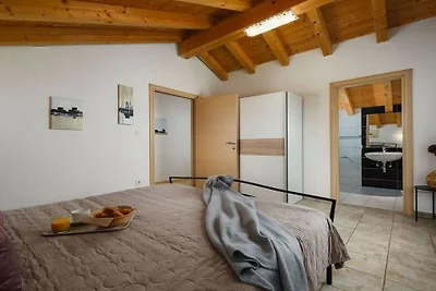 Villa in Rakalj mit Schwimmbecken