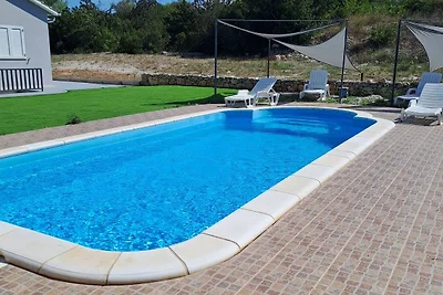 Nane Garden house with heated pool
