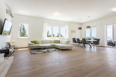 Villa in Podstrana met zwembad