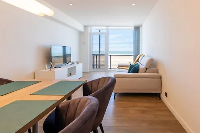 Apartment mit direktem Meerblick in...