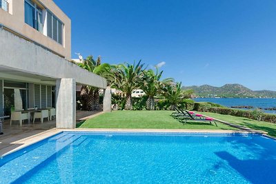 Port Nou - Ferienhaus Mit Privatem Pool