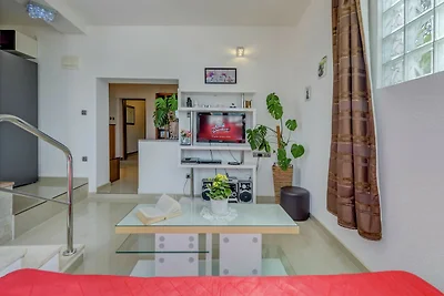 Apartment in Arbanija mit Whirlpool