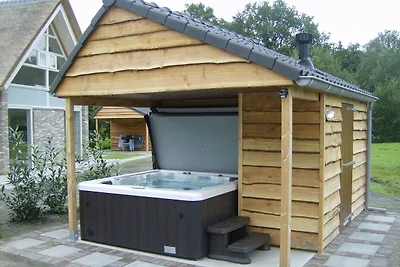 Villa di lusso, idromassaggio e jacuzzi, a 8 ...