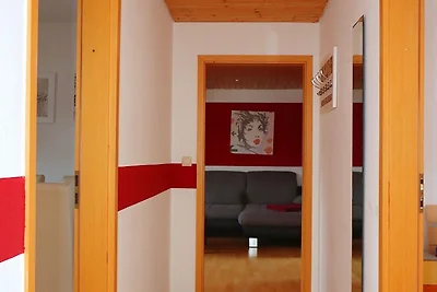 Wohnung mit Garten im Wald