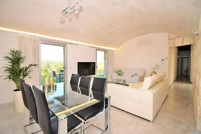 Haus in Maria de la Salut mit Pool