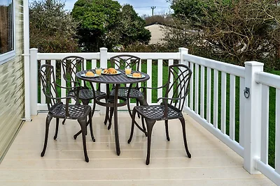 Familienfreundliches Chalet mit Veranda, Kein...