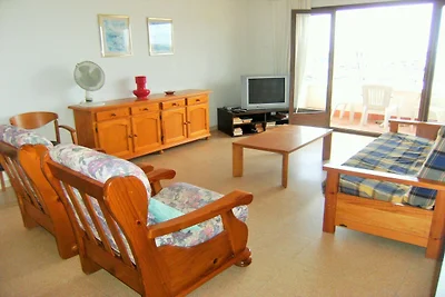 Apartment in Estartit with marina views