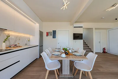 Villa mit 4 Schlafzimmern in Gerani