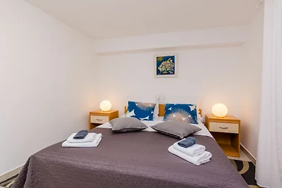 Apartment Domix - Two Bedroom Apartment