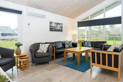16 Personen Ferienhaus in Ansager-By Traum