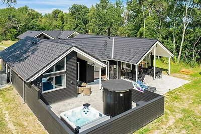 14 Personen Ferienhaus in Væggerløse