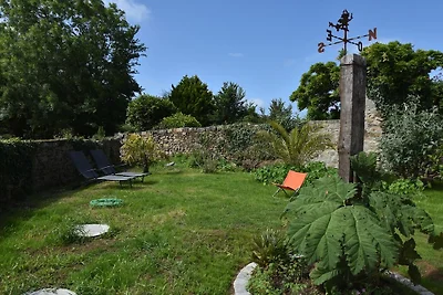 Tranquil Stay Near Audierne