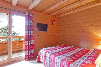 Geräumiges Chalet mit Sauna und Außenpool