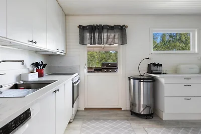 Acogedor refugio en el bosque con jacuzzi