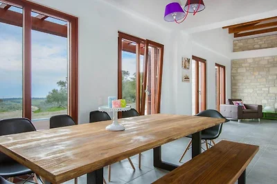Ferienhaus, Kyrianna