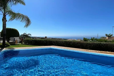 Ferienhaus in Nerja mit Meerblick