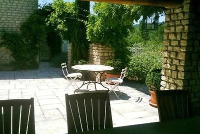 Hütte in Gordes mit Schwimmbecken