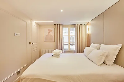 Neue Wohnung im Herzen von Paris für 4...