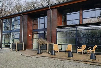 Casa nel bosco con piscina coperta e sauna