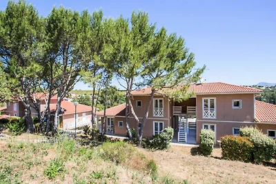 Appartement in Carnoux nabij de stranden van...