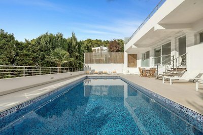 Stilvolle Villa mit großzügiger Veranda