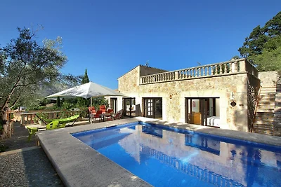 Mallorcanische Bergaussichtsvilla für 8...